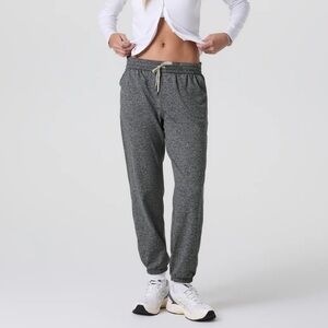 Vuori Boyfriend Jogger
Color: Heather Grey